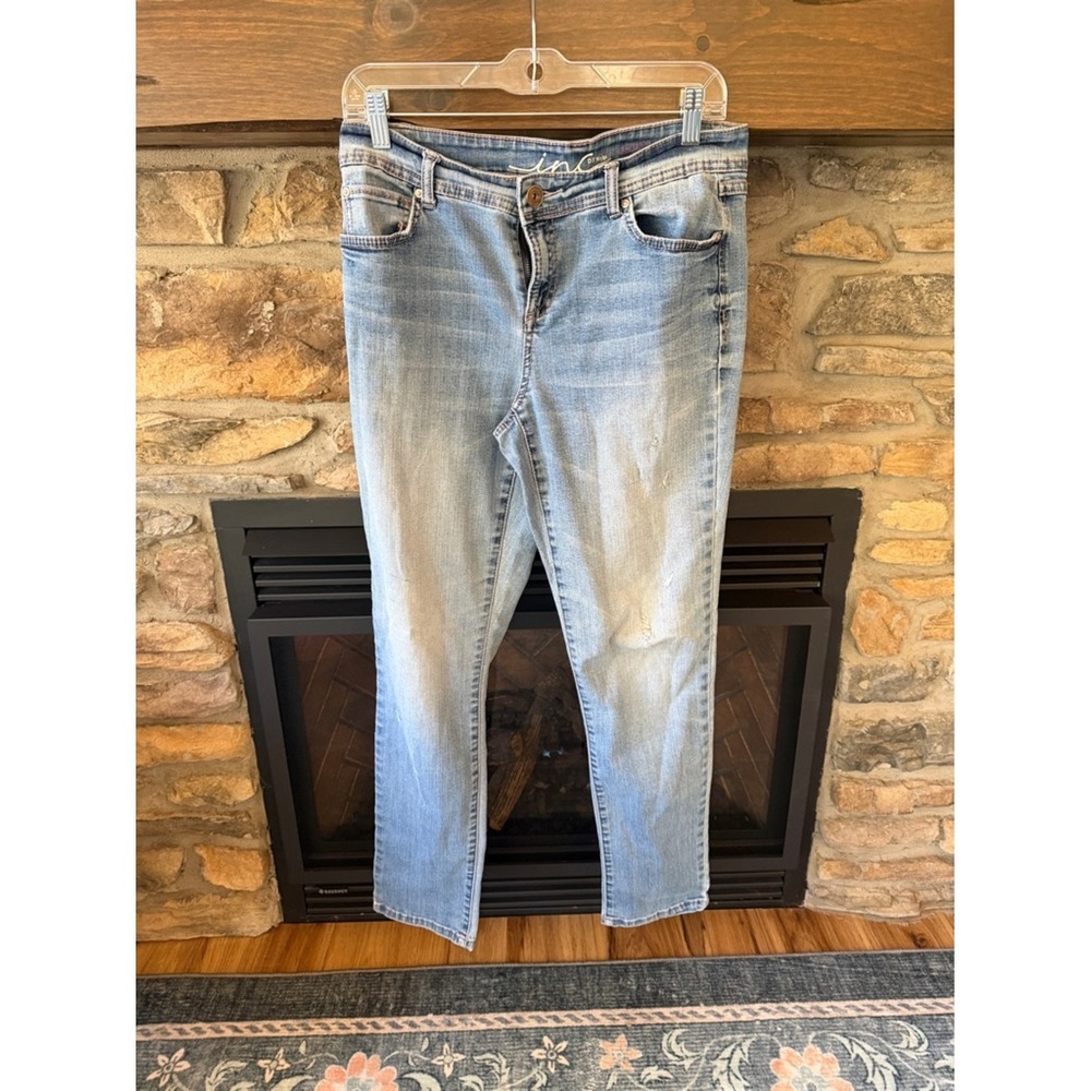 INC International Concepts Light Wash Distressed Denim Jeans Blue Womens Size 6